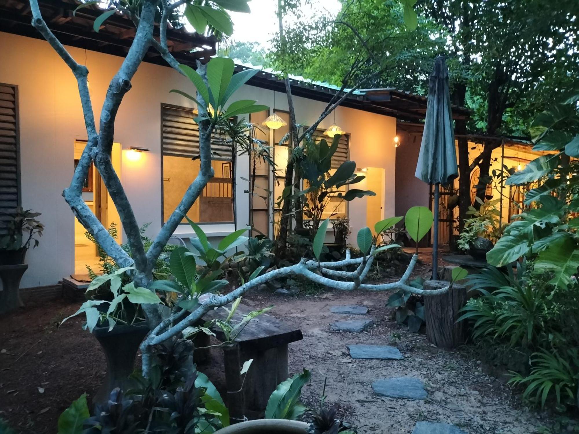 Baan Hotelier Resort Trat Extérieur photo